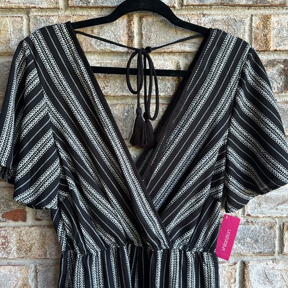 NWT xhilaration beautiful black-and-white striped jumpsuit, elastic waist - Picture 2 of 3